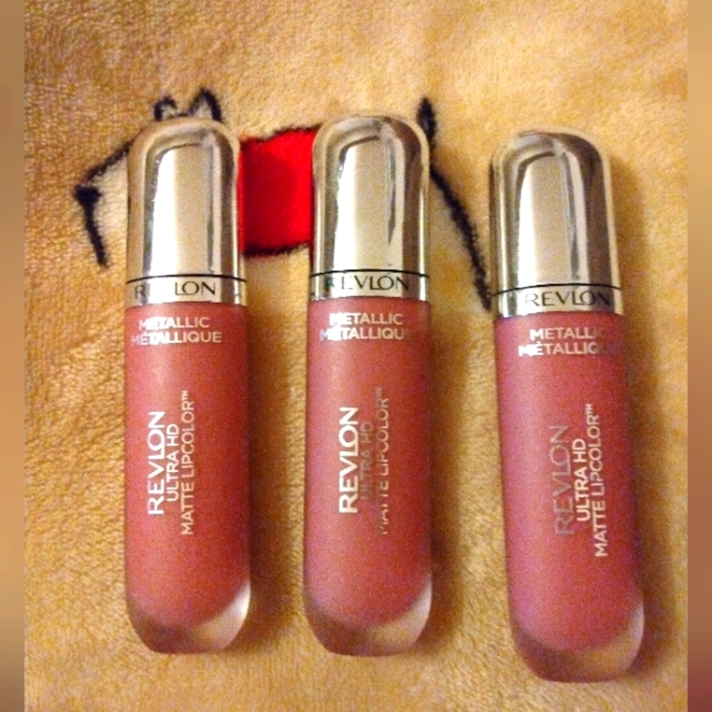 Lot of 3 Revlon Ultra HD Matte Lip color